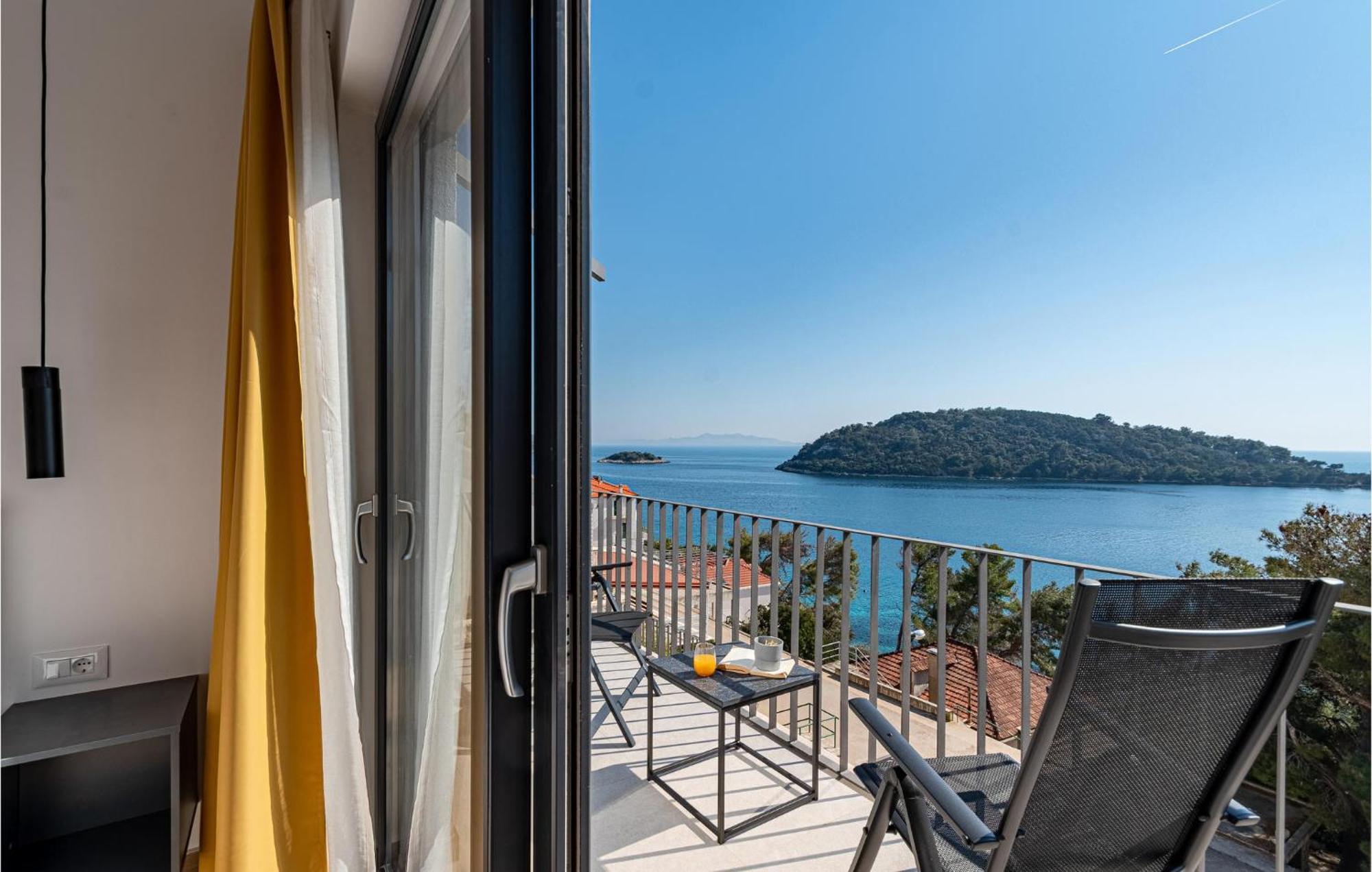 3 Bedroom Amazing Home In Blato Blato  Buitenkant foto